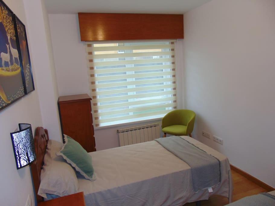 Apartamento Con Jardin ซานติอาโก เด กอมโปสเตลา ภายนอก รูปภาพ