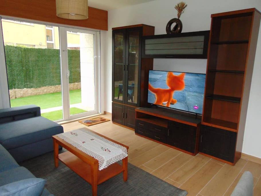 Apartamento Con Jardin ซานติอาโก เด กอมโปสเตลา ภายนอก รูปภาพ